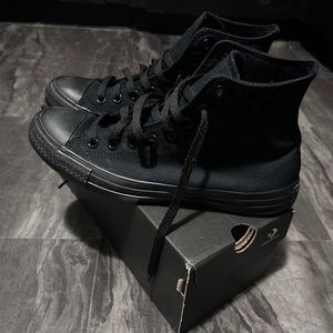 Converse Shoe Black Size 7.5 Mens